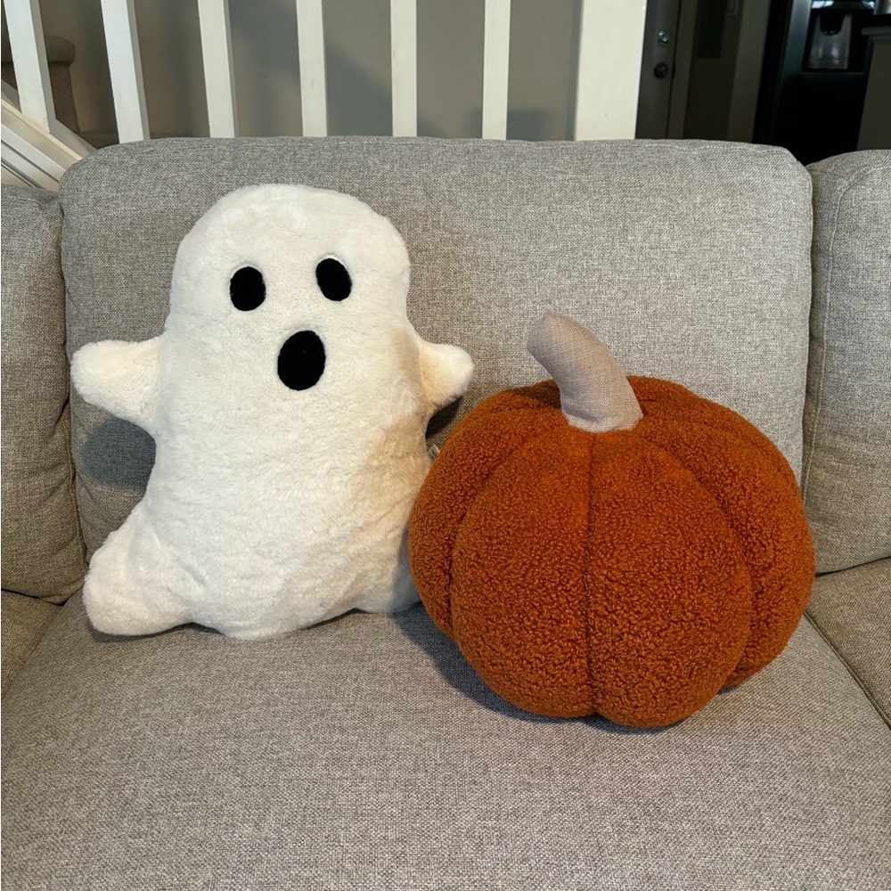 NWT Viral Ghost and Pumpkin Pillow from Costco